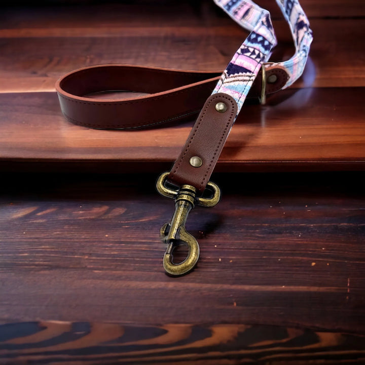 Einzigartiges handgefertigtes Hundehalsband mit spanischem Design - Die StupsnaseEinzigartiges handgefertigtes Hundehalsband mit spanischem DesignHundehalsbandDie StupsnaseHundehalsband