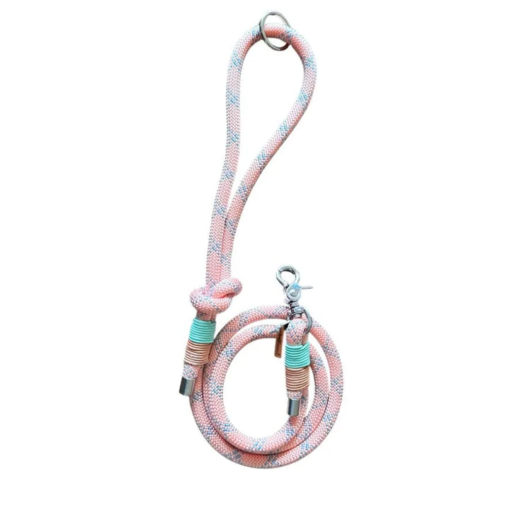 Handgemachte Tau - Hundeleine in Rosa - Stilvolle Eleganz für Ihren treuen Begleiter - Die StupsnaseHandgemachte Tau - Hundeleine in Rosa - Stilvolle Eleganz für Ihren treuen BegleiterHundeleineDie StupsnaseHundeleine