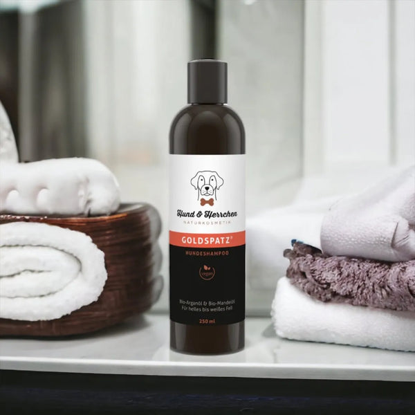 Hund & Herrchen Hundeshampoo "Goldspatz" für helles und weißes Fell - 250 ml - Die StupsnaseHund & Herrchen Hundeshampoo "Goldspatz" für helles und weißes Fell - 250 mlHundepflegeDie StupsnaseHundepflege