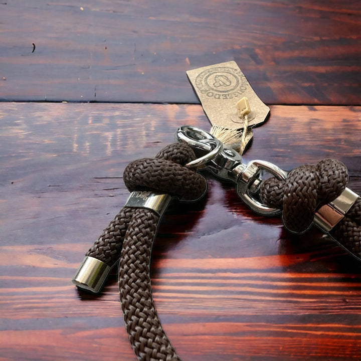 Hundehalsband aus Paracord - Der "Brauner Maulwurf" - Die StupsnaseHundehalsband aus Paracord - Der "Brauner Maulwurf"HundehalsbandDie StupsnaseHundehalsband