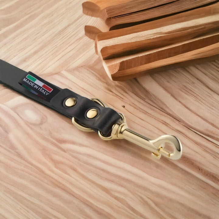 Multifunktionale Hundeleine aus hochwertigem Leder für einen oder zwei Hunde - Die StupsnaseMultifunktionale Hundeleine aus hochwertigem Leder für einen oder zwei HundeHundeleineDie StupsnaseHundeleine