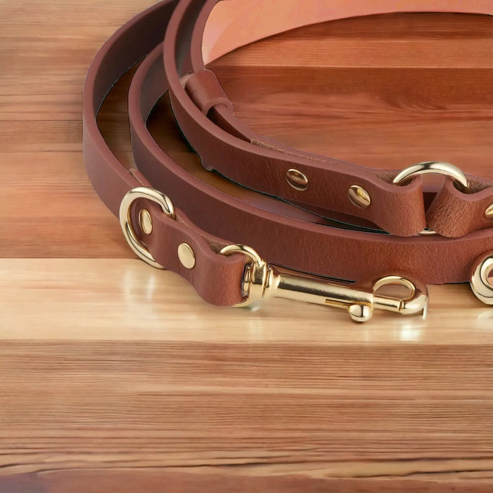 Multifunktionale Hundeleine aus hochwertigem Leder für einen oder zwei Hunde - Die StupsnaseMultifunktionale Hundeleine aus hochwertigem Leder für einen oder zwei HundeHundeleineDie StupsnaseHundeleine