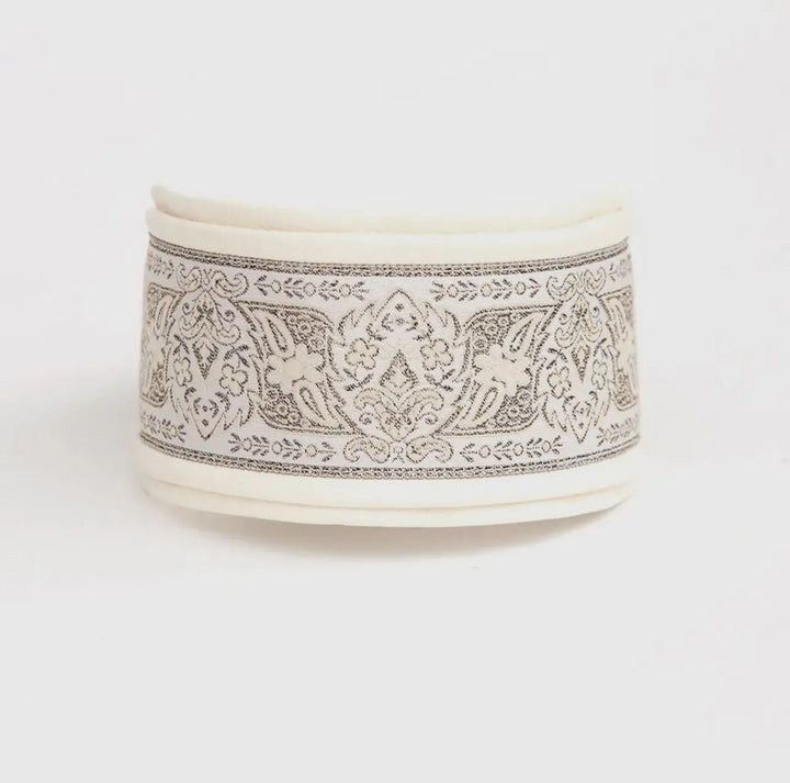 Premium Halsband für Windhunde „SNOW“ - Die StupsnasePremium Halsband für Windhunde „SNOW“WindhundhalsbandDie StupsnaseWindhundhalsband