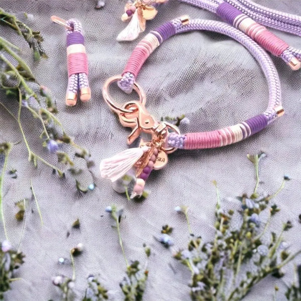 "Rosy Paws - Stilvolles Hundezubehör Set: Hundeleine und Hundehalsband als Tau - Die Stupsnase"Rosy Paws - Stilvolles Hundezubehör Set: Hundeleine und Hundehalsband als TauHundesetDie StupsnaseHundeset