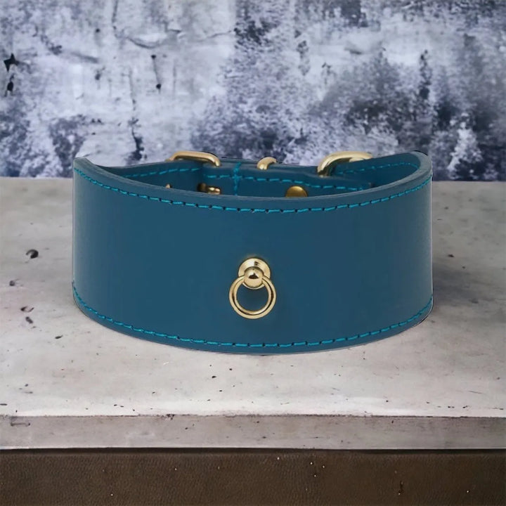 Stilvolles Windhundhalsband aus Leder in Blau - Die StupsnaseStilvolles Windhundhalsband aus Leder in BlauWindhund halsbandDie StupsnaseWindhund halsband